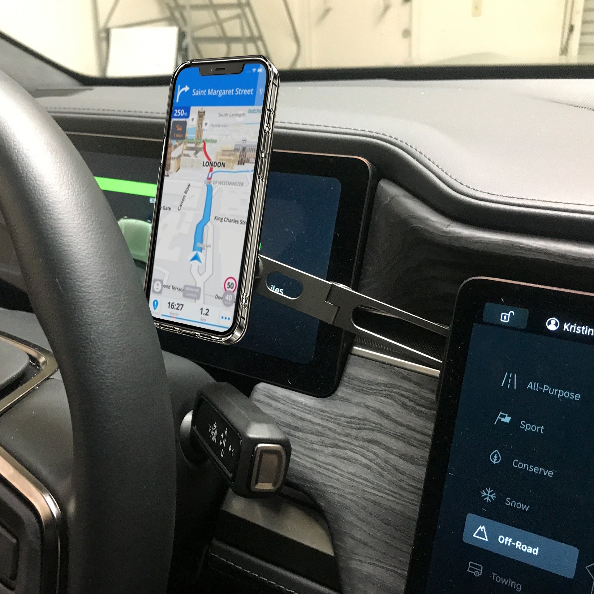 Tesla MagSafe Smartphone Holder – Tesla Ausstatter